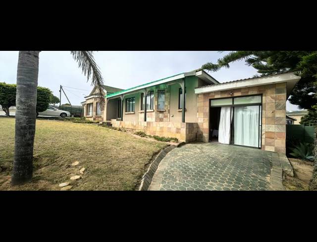 3 BEDROOM HOUSE FOR SALE IN DANA BAY